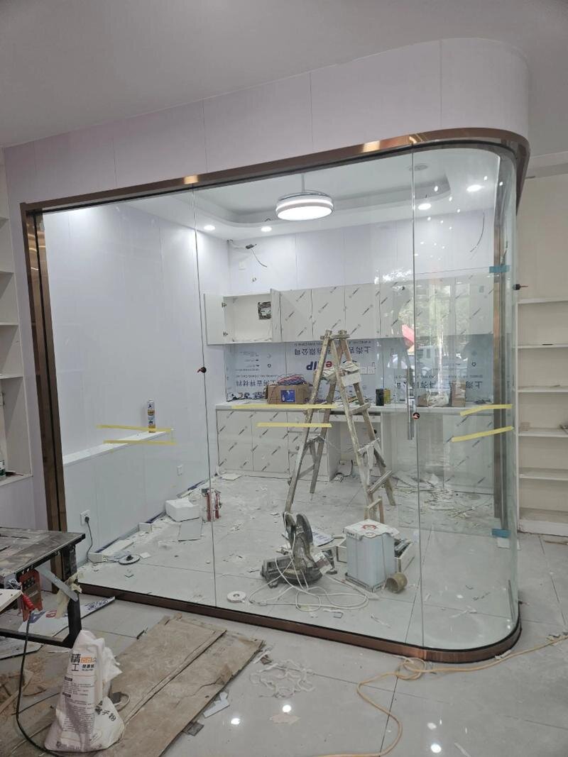 嘉峪关市夹丝玻璃异形展柜玻璃 - 价格
